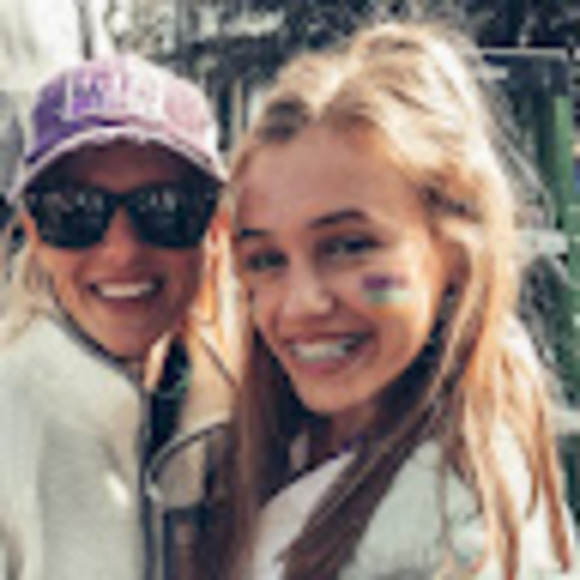 Meet your Posher, Abby - Picture 1 of 1